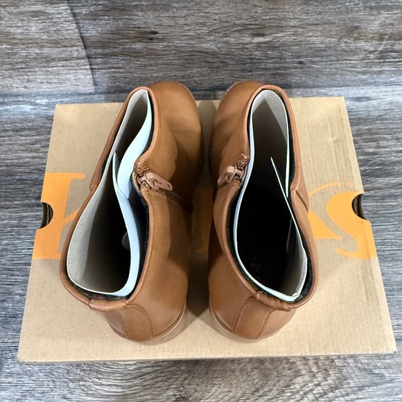KORKS Chandler Heeled Bootie LIGHT TAN NEW SZ 8 - Picture 8 of 11